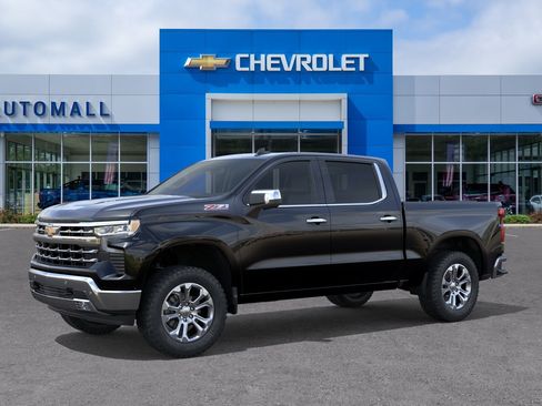 Used 2025 Chevrolet Silverado 1500 LTZ AWD/4WD image 3