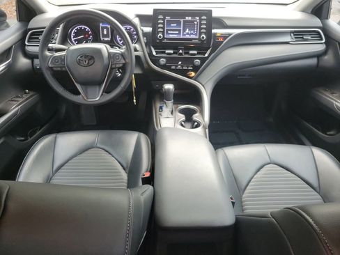 Used 2021 Toyota Camry SE image 11