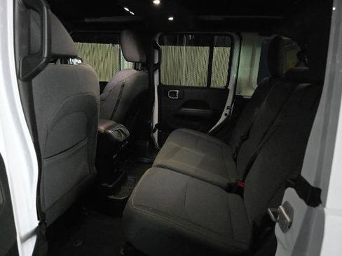 Used 2025 Jeep Wrangler Unlimited Sahara w/ Safety Group image 5