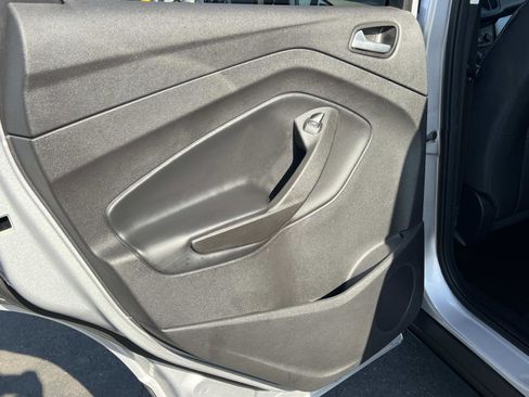 Used 2018 Ford Escape SE w/ SE Sync 3 Package image 19