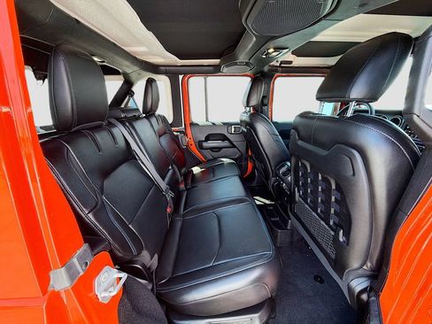 Used 2023 Jeep Wrangler Unlimited Rubicon 4xe AWD/4WD image 26