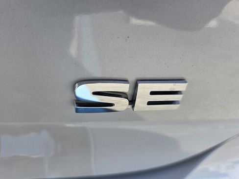Used 2024 Mitsubishi Outlander SE FWD image 33
