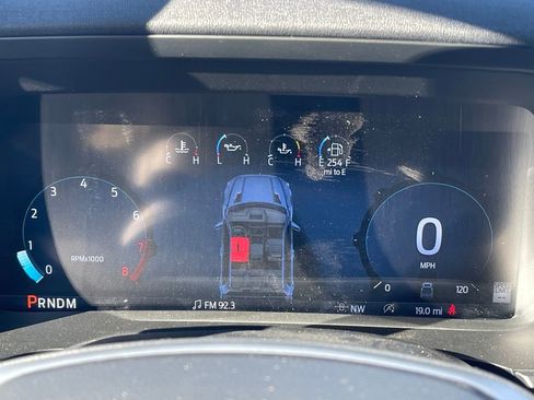 New 2025 Ford F150 Lariat w/ Equipment Group 501A Mid image 9