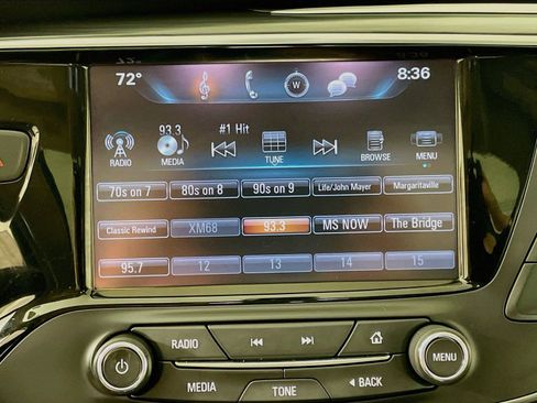 Used 2020 Buick Envision Essence w/ Experience Buick Package AWD/4WD image 7
