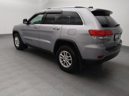 Used 2018 Jeep Grand Cherokee Laredo AWD/4WD image 3