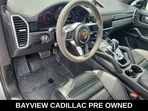 Used 2022 Porsche Cayenne S AWD/4WD image 24