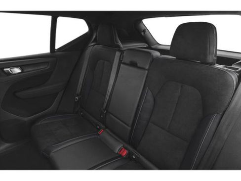Used 2021 Volvo XC40 T5 R-Design w/ Protection Package Premier AWD/4WD image 16