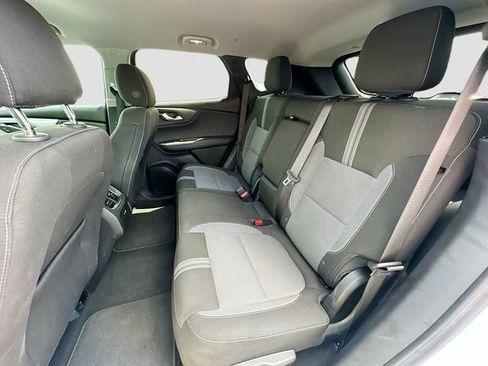 Used 2025 Chevrolet Blazer LT FWD image 22