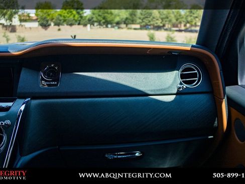 Used 2022 Rolls-Royce Cullinan w/ Dynamic Package image 51