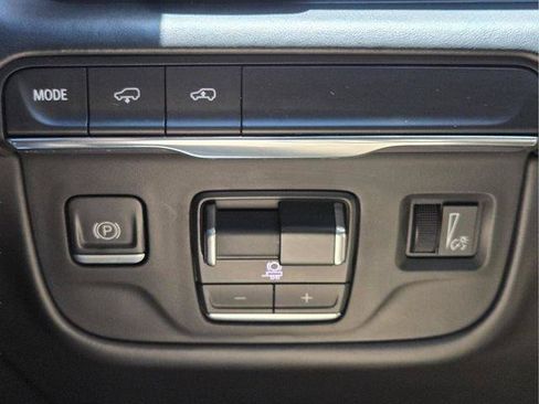 Used 2023 Cadillac Escalade Sport Platinum RWD image 31