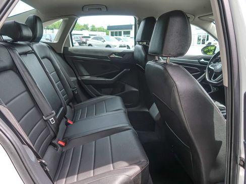 Used 2023 Volkswagen Jetta SE FWD image 14