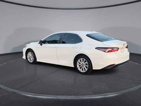 Used 2024 Toyota Camry LE FWD image 6
