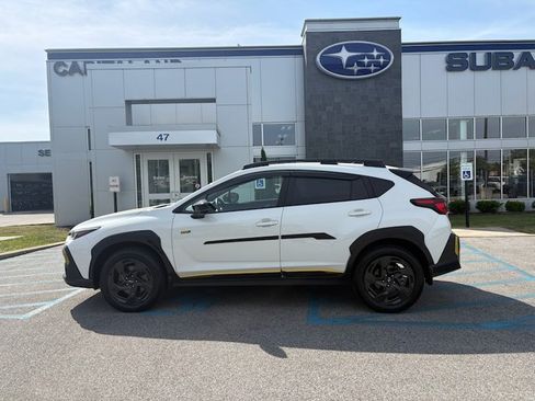 Used 2025 Subaru Crosstrek 2.5i Sport AWD/4WD image 2