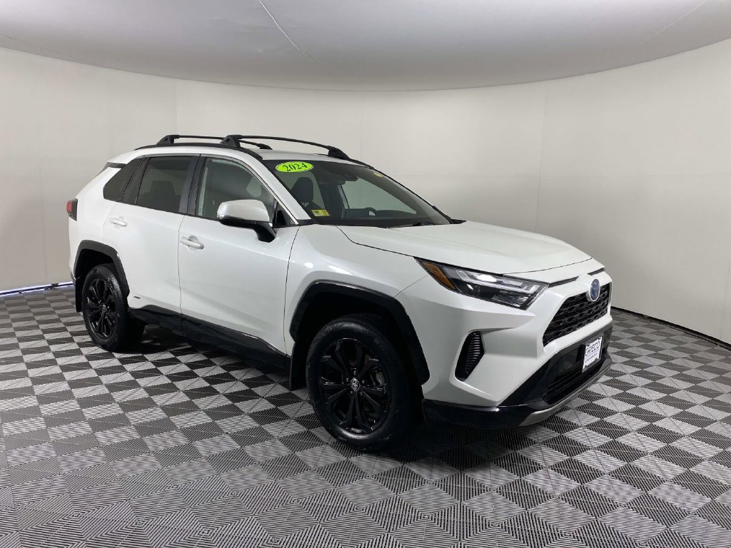 Used 2024 Toyota RAV4 SE w/ Convenience Package AWD/4WD image 1
