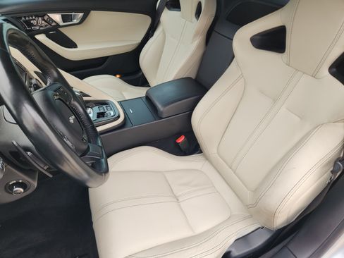 Used 2017 Jaguar F-TYPE S RWD image 9