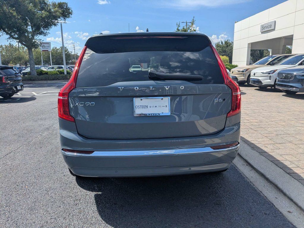 Certified 2023 Volvo XC90 B6 Ultimate AWD/4WD image 5