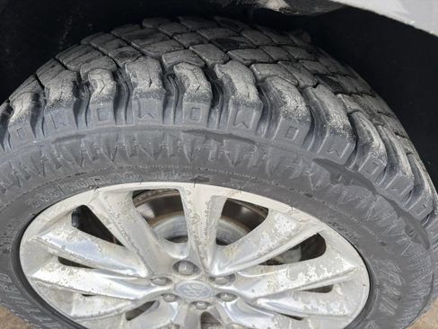 Used 2018 Buick Enclave Premium w/ Experience Buick Package image 9