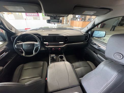 Used 2024 Chevrolet Silverado 1500 LT Trail Boss w/ LT Trail Boss Premium Package image 12