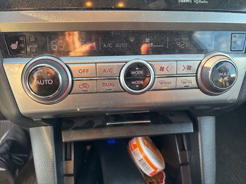 Used 2017 Subaru Outback 2.5i Premium image 16