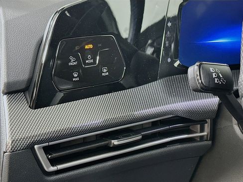 New 2026 Volkswagen Golf image 10