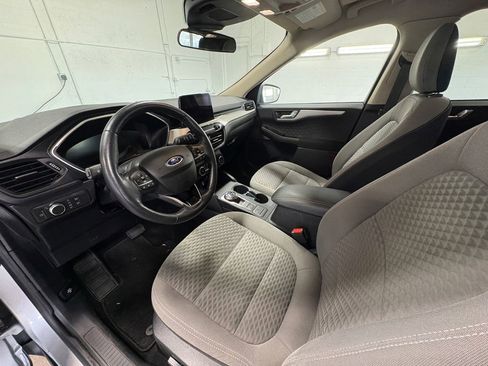 Used 2020 Ford Escape SE Sport image 23