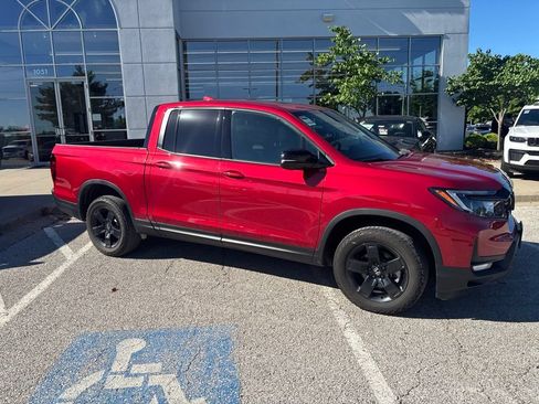 Used 2025 Honda Ridgeline Black Edition image 32
