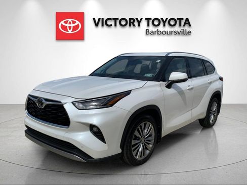 Used 2020 Toyota Highlander Platinum image 1