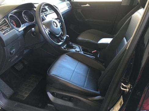 Used 2020 Volkswagen Tiguan SE w/ Panoramic Sunroof Package AWD/4WD image 21