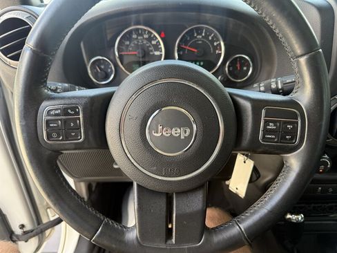 Used 2017 Jeep Wrangler Unlimited Sport w/ Quick Order Package 24S AWD/4WD image 24