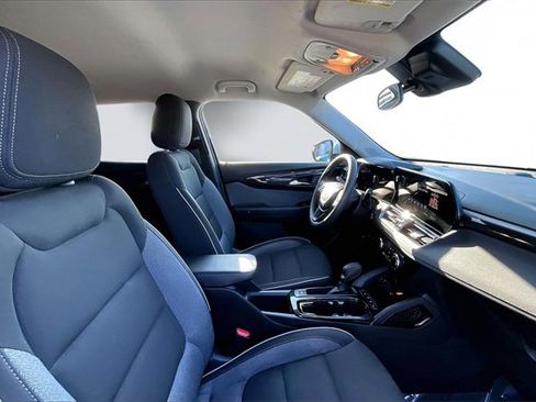 Used 2024 Chevrolet TrailBlazer LT image 26
