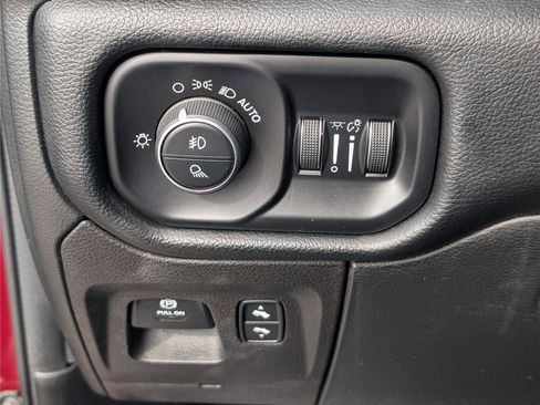 Used 2021 RAM 1500 Laramie image 23