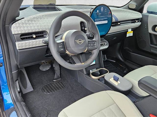Used 2026 MINI Cooper 2-Door Hardtop FWD image 3
