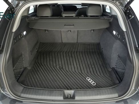 Used 2025 Audi Q6 e-tron Premium w/ Convenience Package image 8