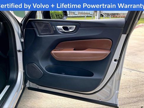 Certified 2024 Volvo XC60 B5 Plus w/ Protection Package Premier AWD/4WD image 25
