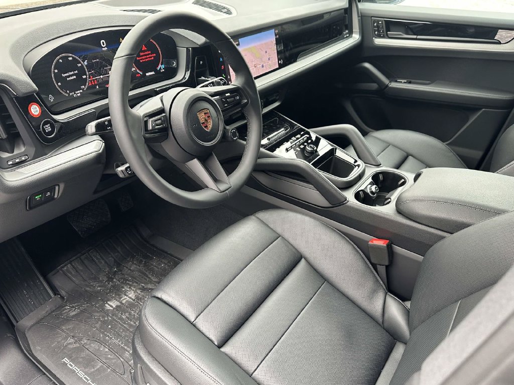 Used 2026 Porsche Cayenne AWD/4WD image 11