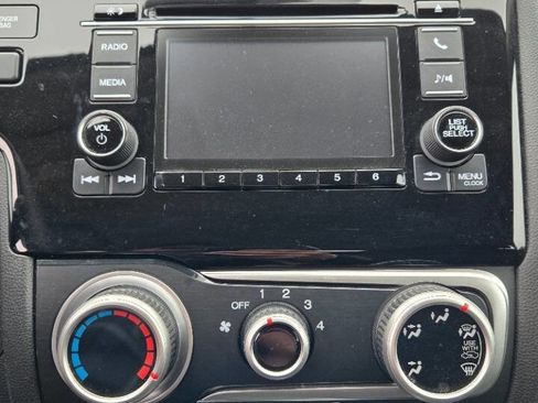 Used 2020 Honda Fit LX image 32