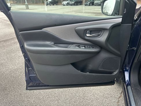 Used 2023 Nissan Murano SV image 10