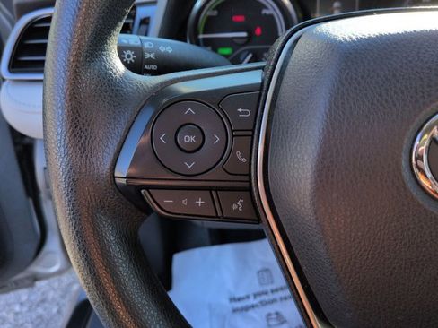 Certified 2020 Toyota Camry LE image 18