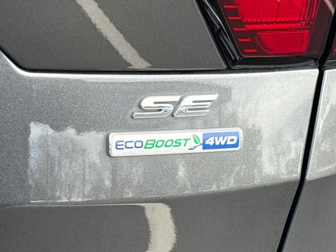 Used 2019 Ford Escape SE image 36