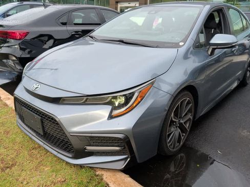 Used 2021 Toyota Corolla SE FWD image 2