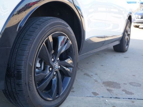 Used 2024 Buick Encore GX Sport Touring image 8