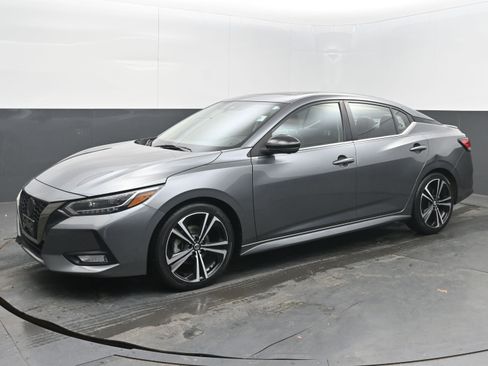 Used 2022 Nissan Sentra SR w/ Trunk Package image 5