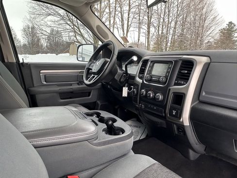 Used 2015 RAM 3500 SLT w/ Cold Weather Group image 33