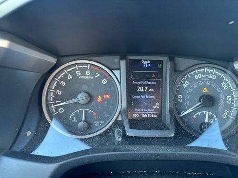 Used 2022 Toyota Tacoma TRD Sport w/ TRD Premium Sport Package AWD/4WD image 10