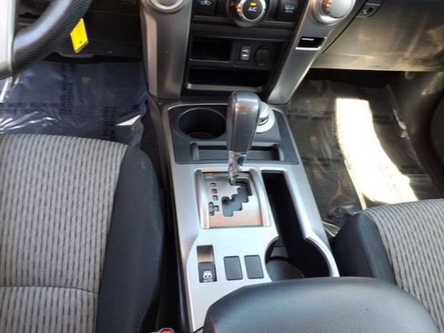 Used 2014 Toyota 4Runner SR5 AWD/4WD image 15