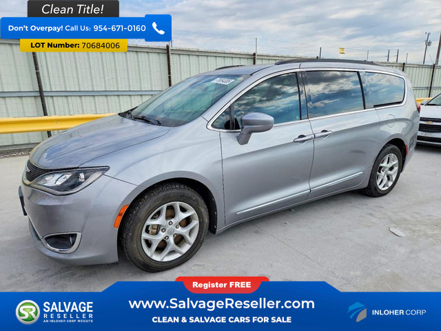 Used 2017 Chrysler Pacifica Touring-L w/ Tire & Wheel Group FWD image 1