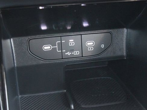 Used 2025 Kia Sorento SX image 10