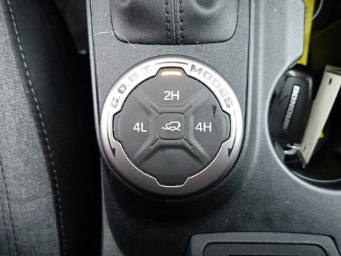 Used 2023 Ford Bronco 4-Door image 24