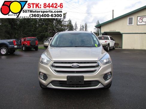 Used 2017 Ford Escape SE FWD image 12