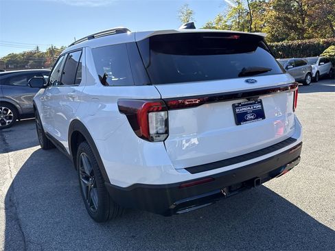 Used 2025 Ford Explorer ST-Line w/ Premium Package image 6